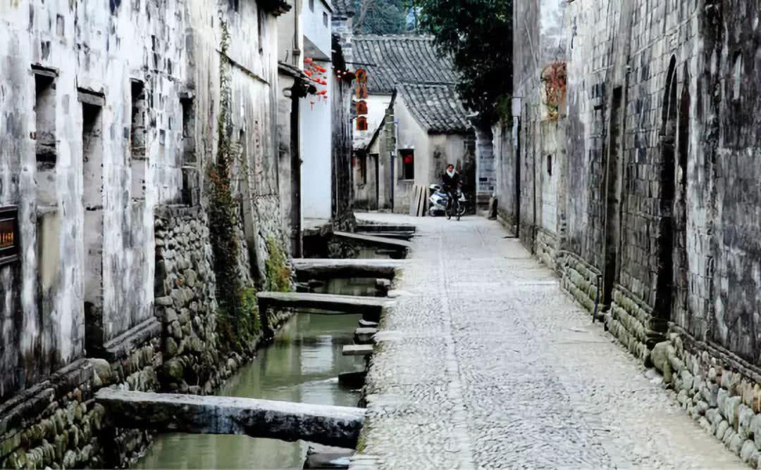 姓名“陈忠雅”…求一个漂亮的姓名艺术签名！万分感激！╭(╯ε╰)╮游戏画面